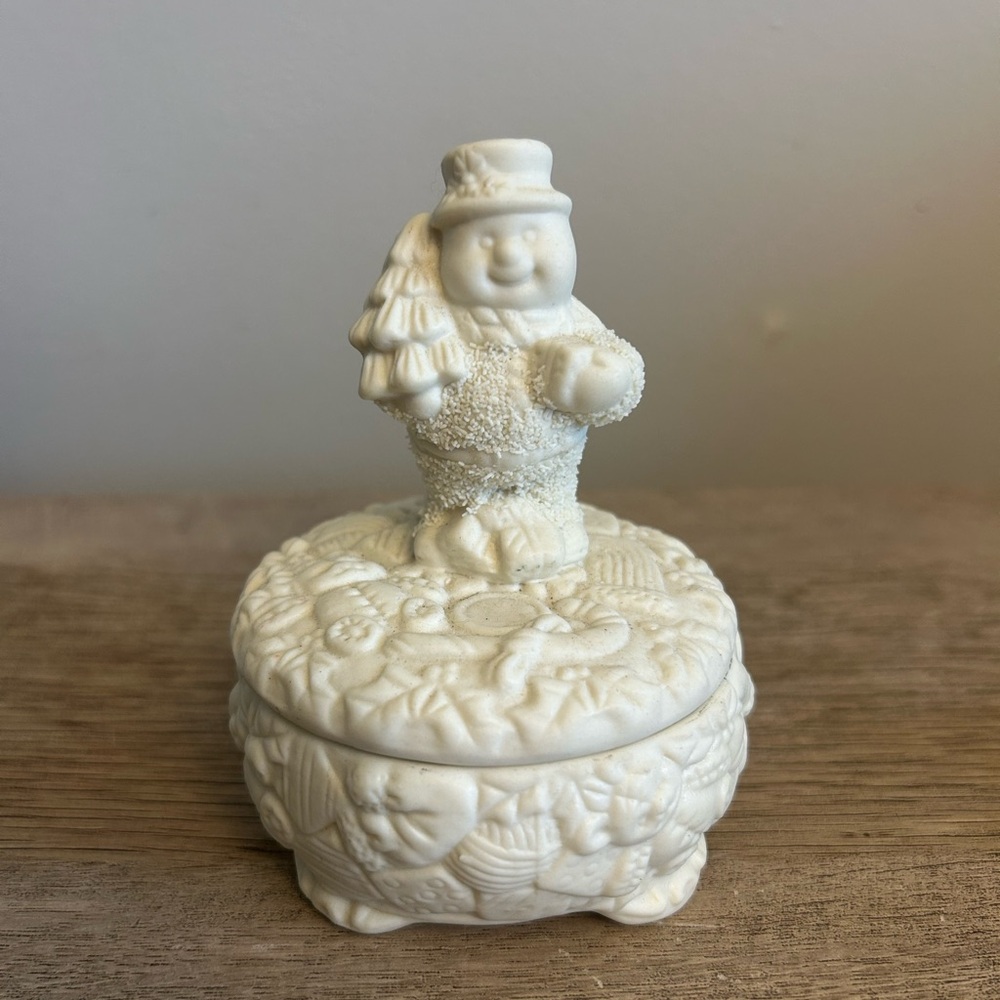 Smiling Chubby‎ Snowman Christmas Trinket Box Snowy Ceramic Holiday Collection
